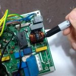 Que pasa si un atomo pierde un electron